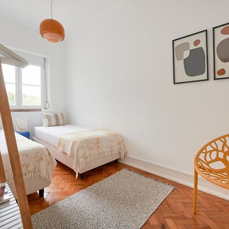Light-Filled & Renovated Apartment, By Timecooler Lisabona Exterior foto