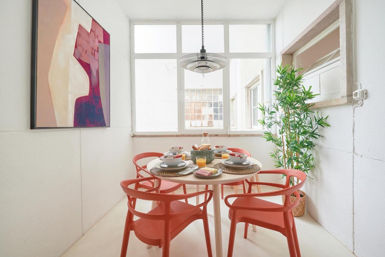 Light-Filled & Renovated Apartment, By Timecooler Lisabona Exterior foto