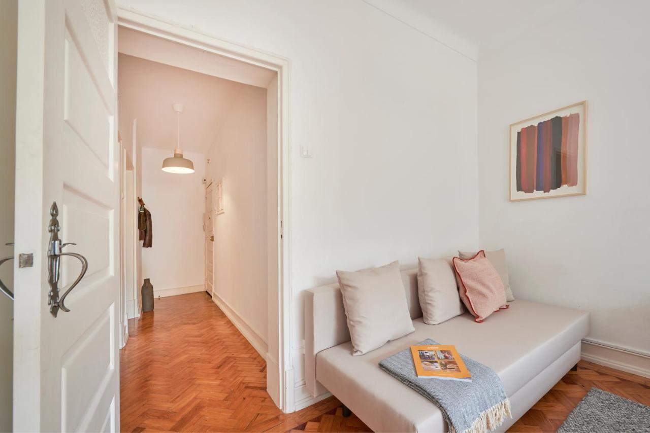 Light-Filled & Renovated Apartment, By Timecooler Lisabona Exterior foto